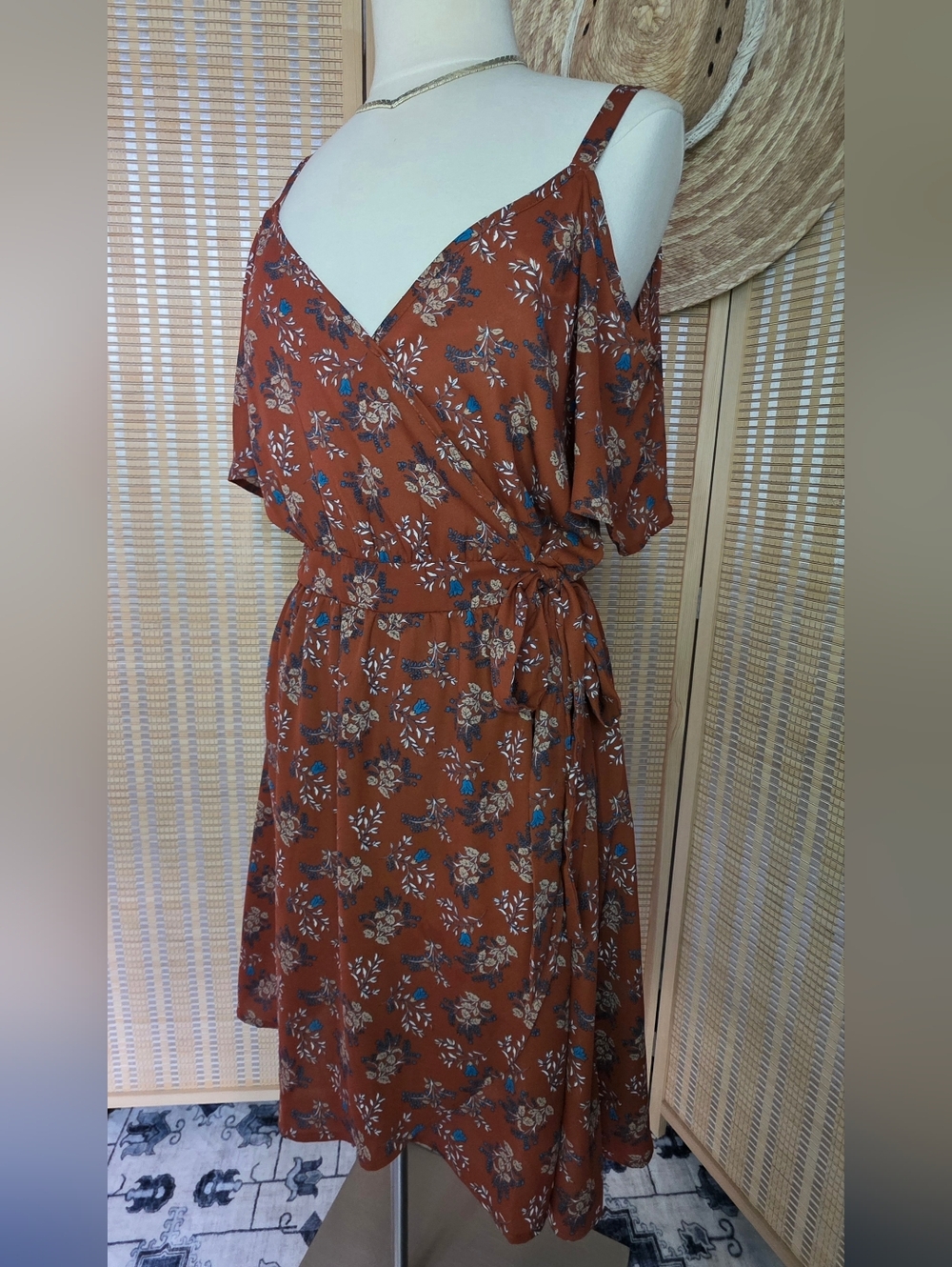 Canyon Brown Flowy Floral Print Strappy Cold Shoulder Fluttersleeve Dress